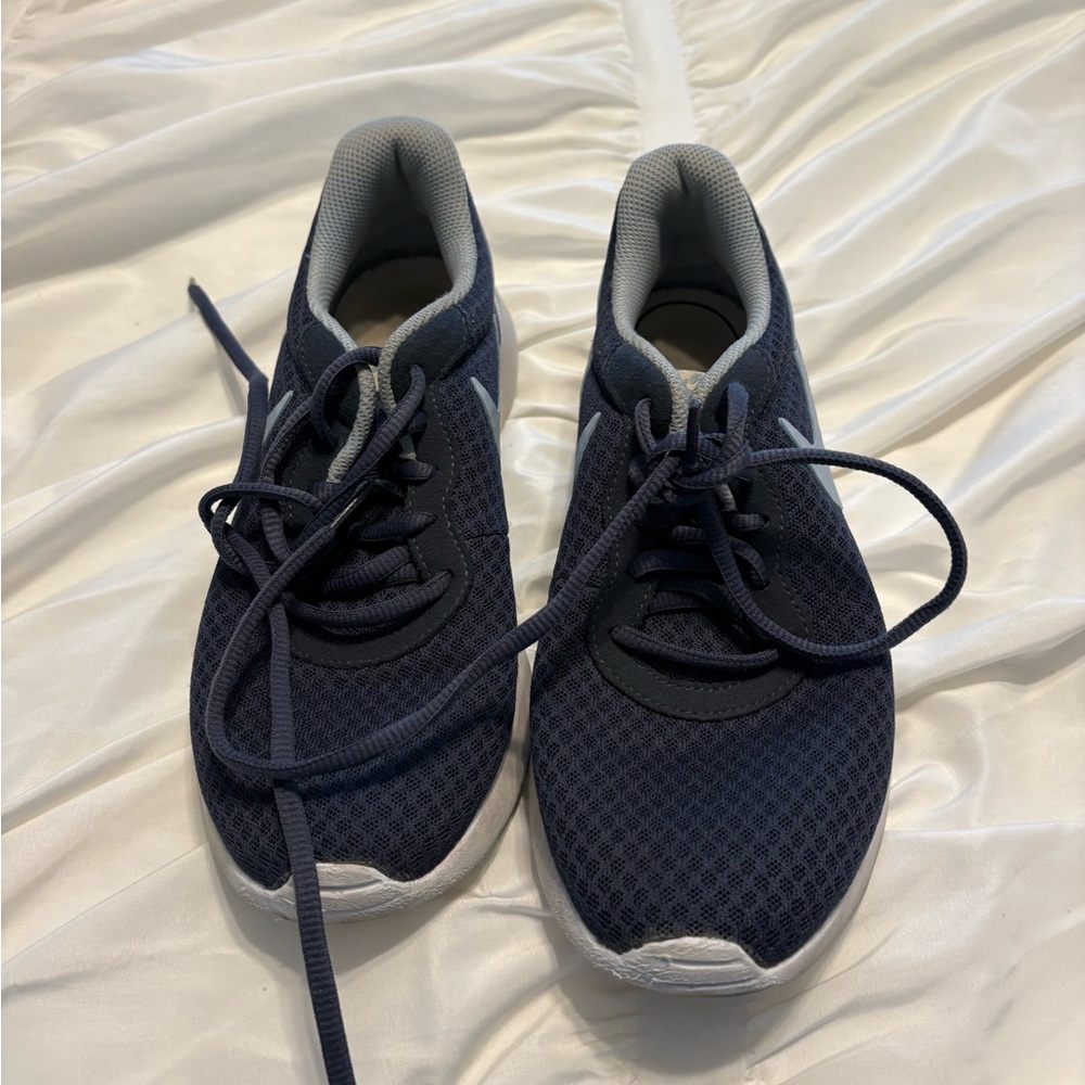 Nike Blue and White Lightweight Athletic Shoes